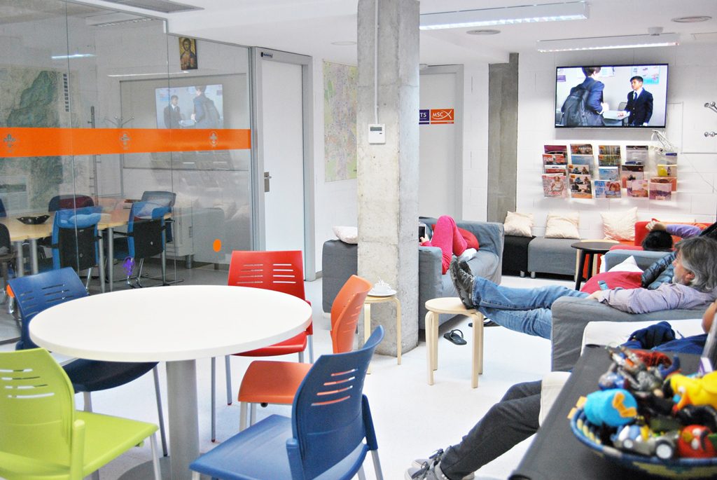 Scout Madrid Hostel 15/30