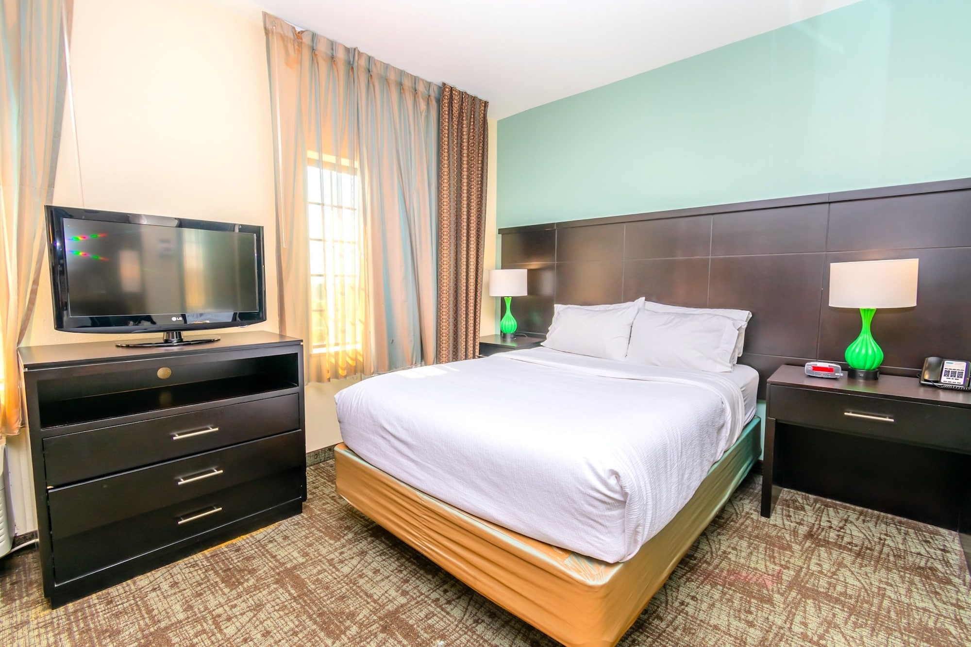 STUDIO, SUITE, KITCHEN