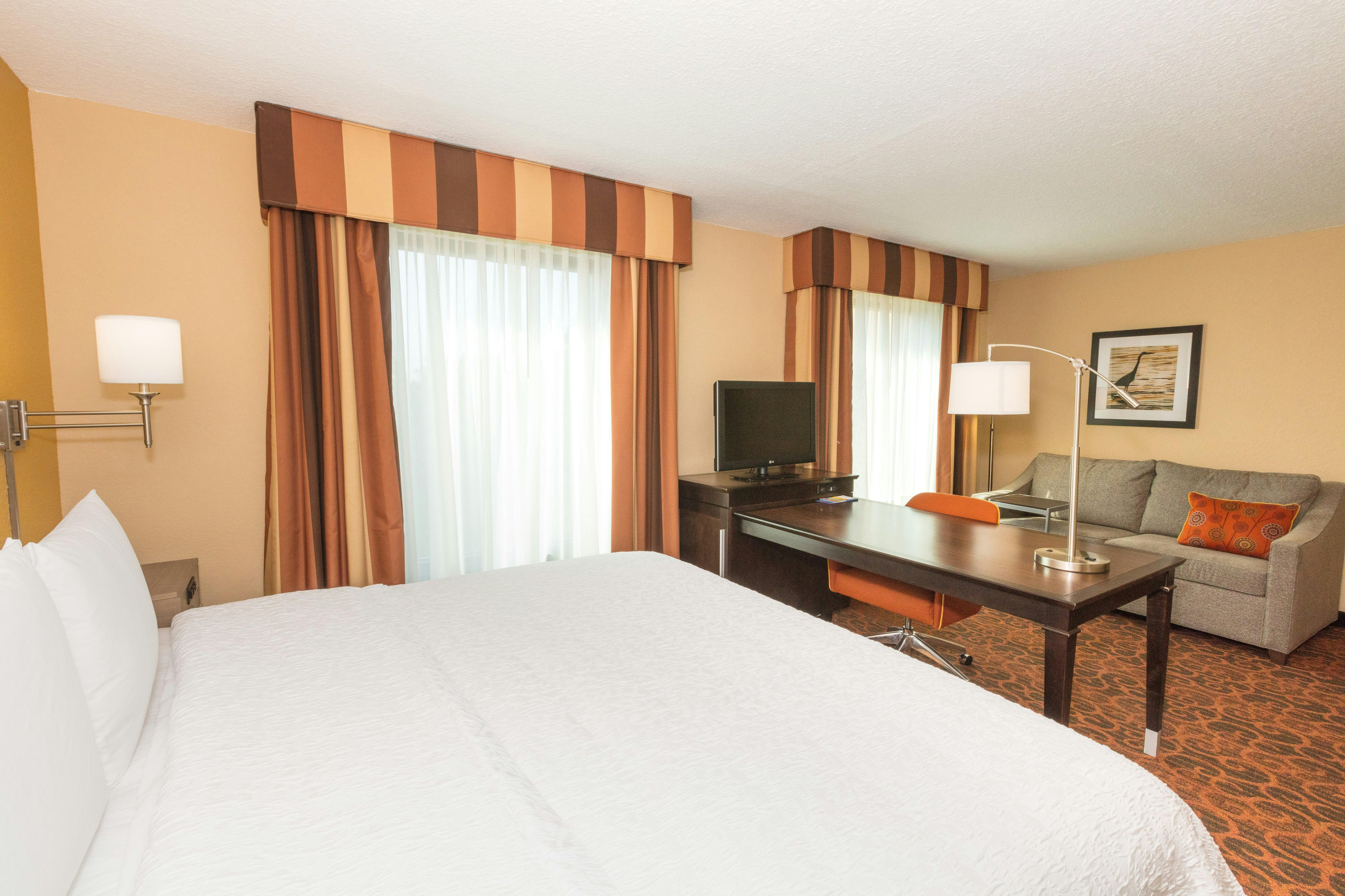 STUDIO, KING BED, ACCESSIBLE