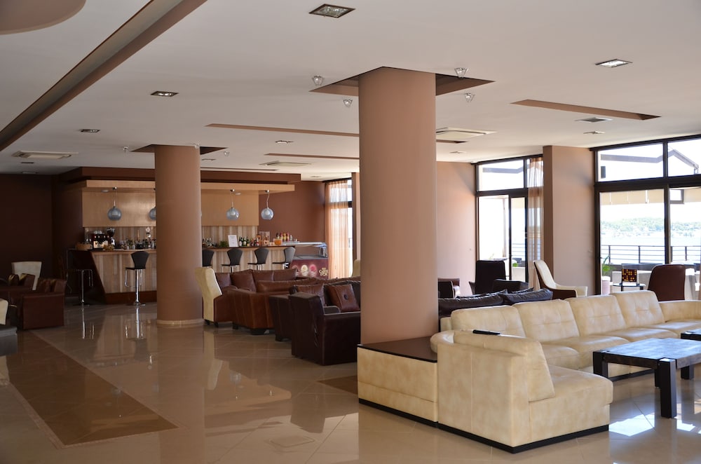 Hotel Plaza 45/58