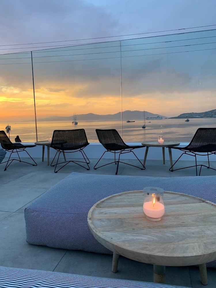 Apiro Mykonos 22/33