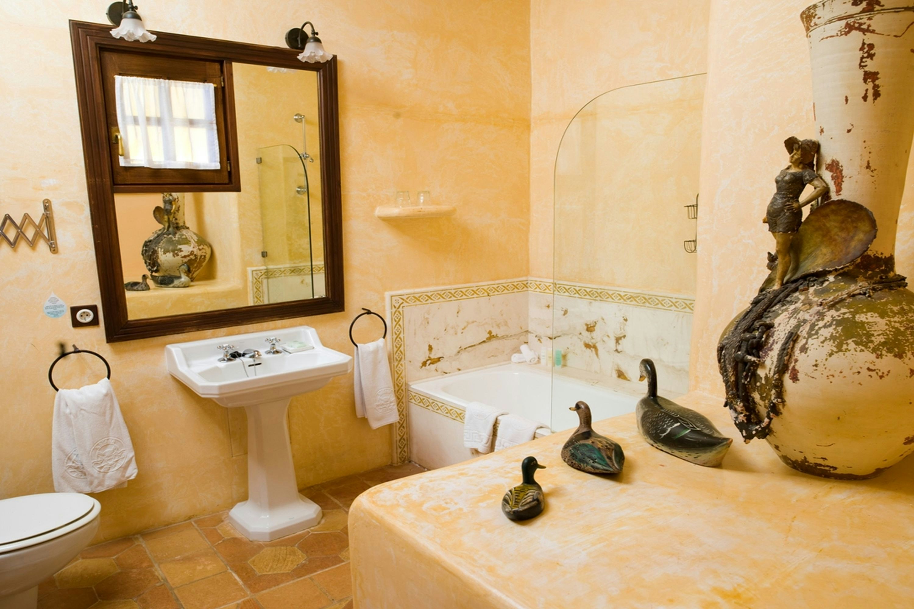 Rotana La Reserva 77/81
