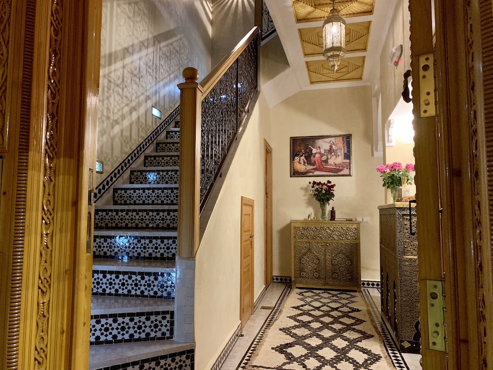Riad Miral 9/50