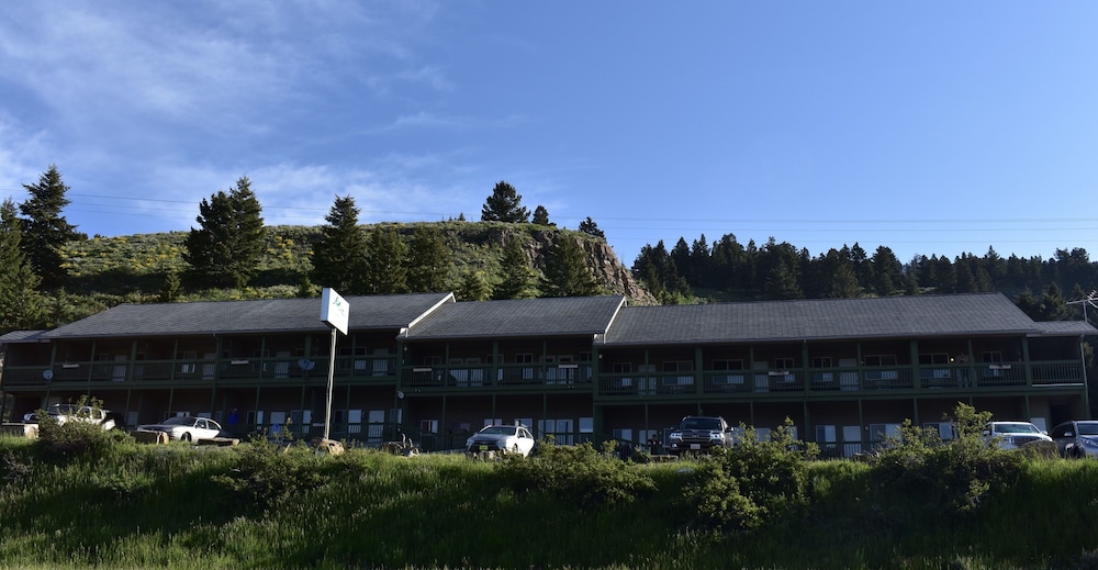 Lake View Suites Yellowstone 2/39