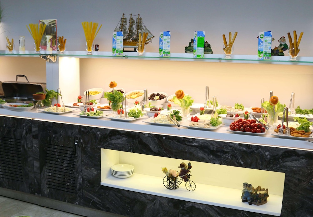Grand Zara Hotel 10/49