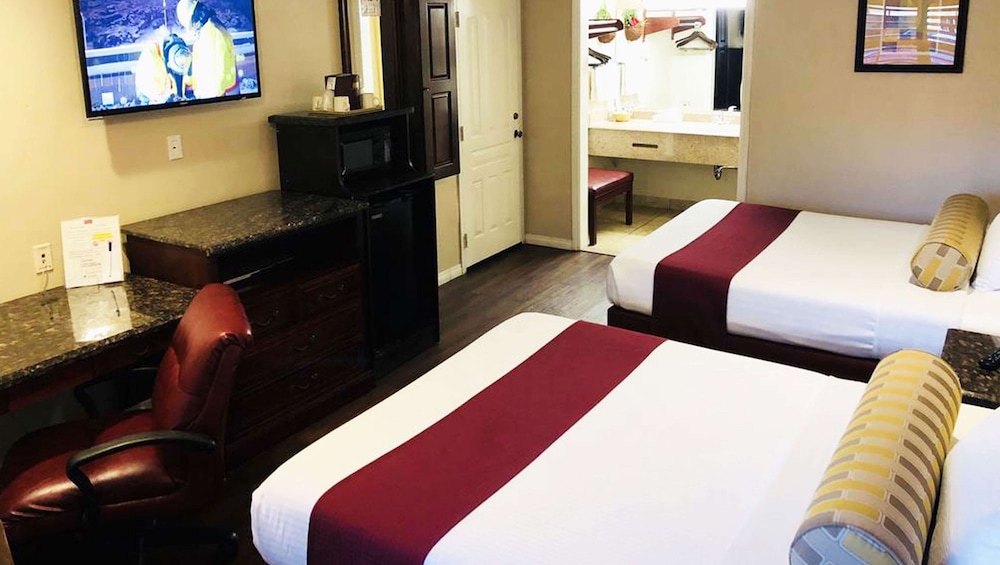 Dynasty Suites Hotel Riverside 13/50