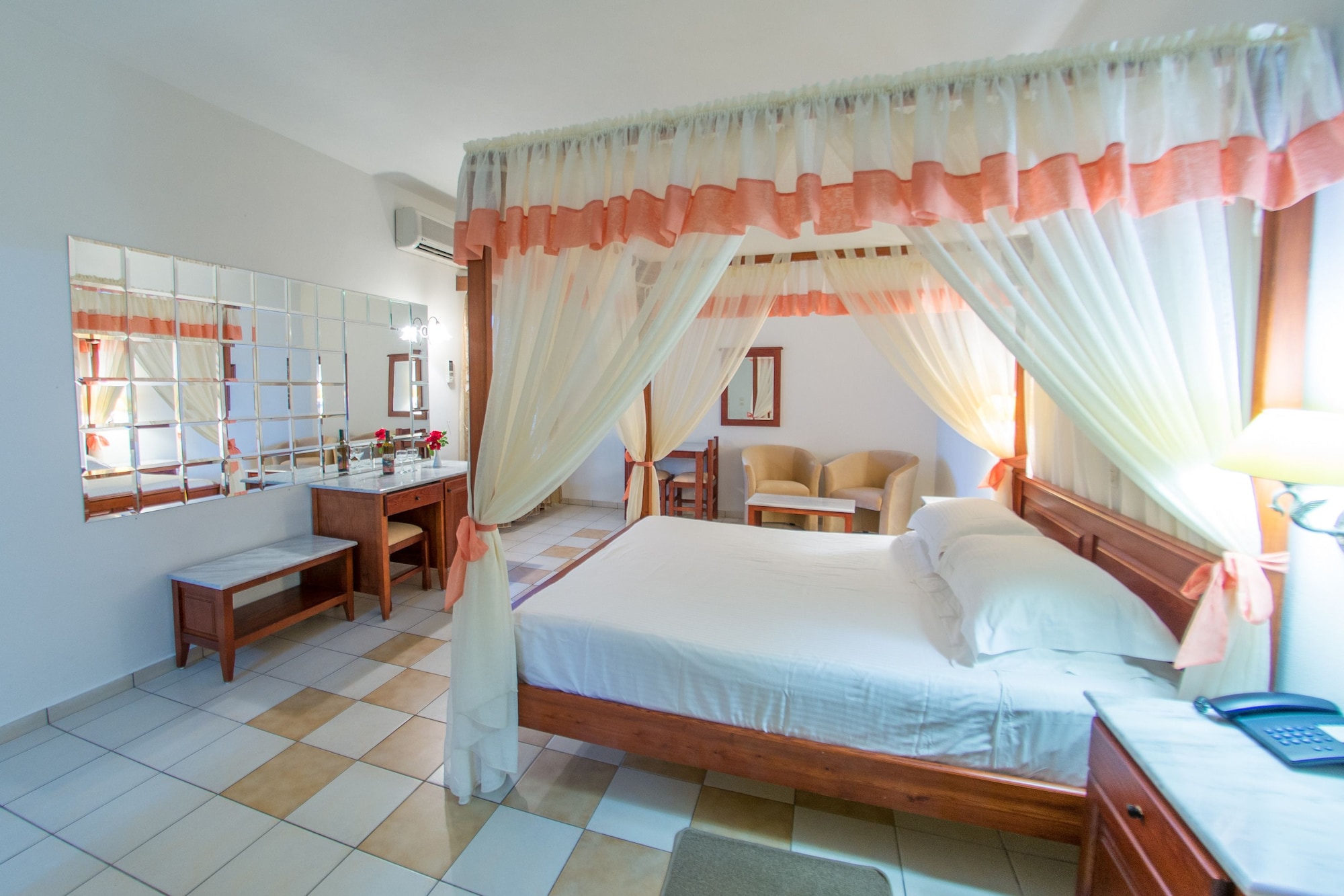 MAISONETTE, APARTMENT