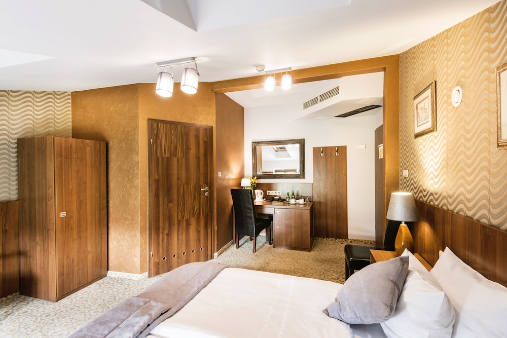 David Hotel 31/63