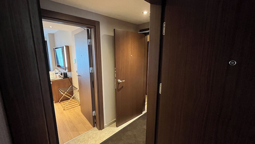 Kings Cross Hotel Istanbul 47/50