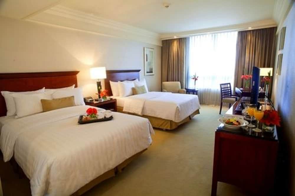 EXECUTIVE, 2 DOUBLE BEDS