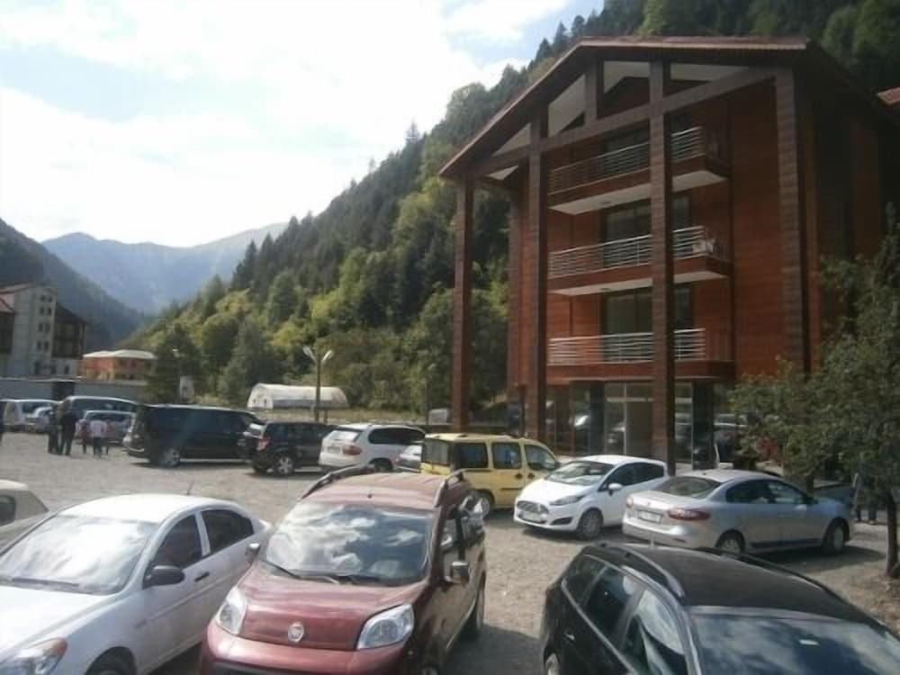 Akpinar Hotel 33/43