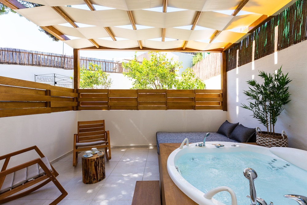 Nostos Beach Boutique Hotel 49/73