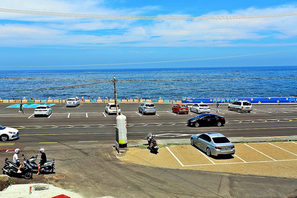 Jeju Beach House 24/32