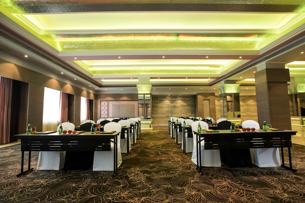 The Suryaa New Delhi 38/51