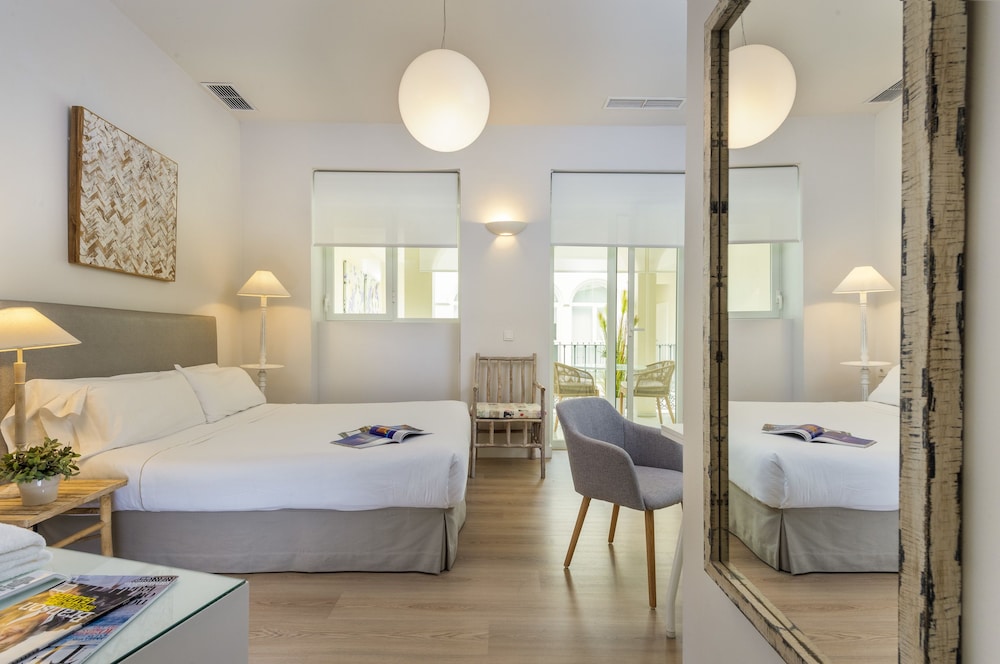 SUITES SEVILLA PLAZA 27/55
