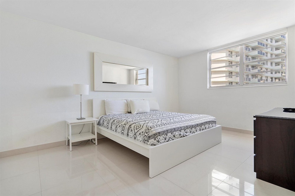 The Tides Ocean Luxury Suites 17/50