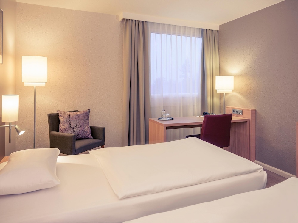 Fuerther Hotel Mercure Nuernberg West 12/69
