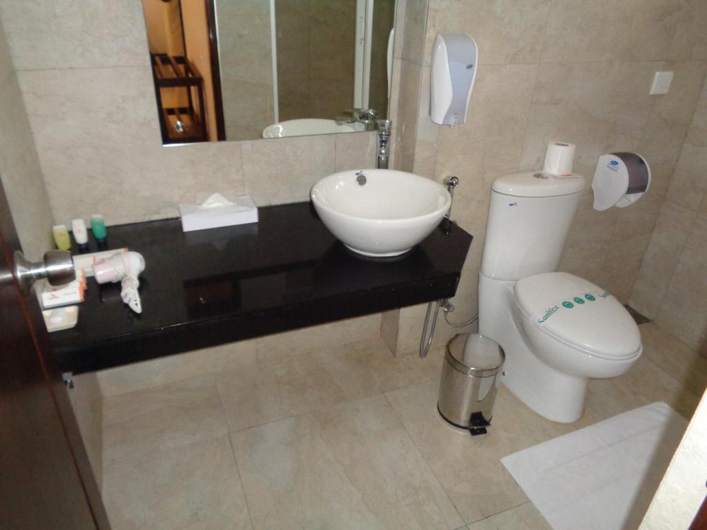 غرفة قياسية بسرير كينج، Rajarata Hotels 2/2