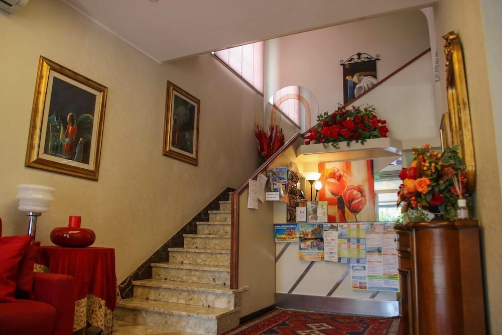 HOTEL BREZZA photo4