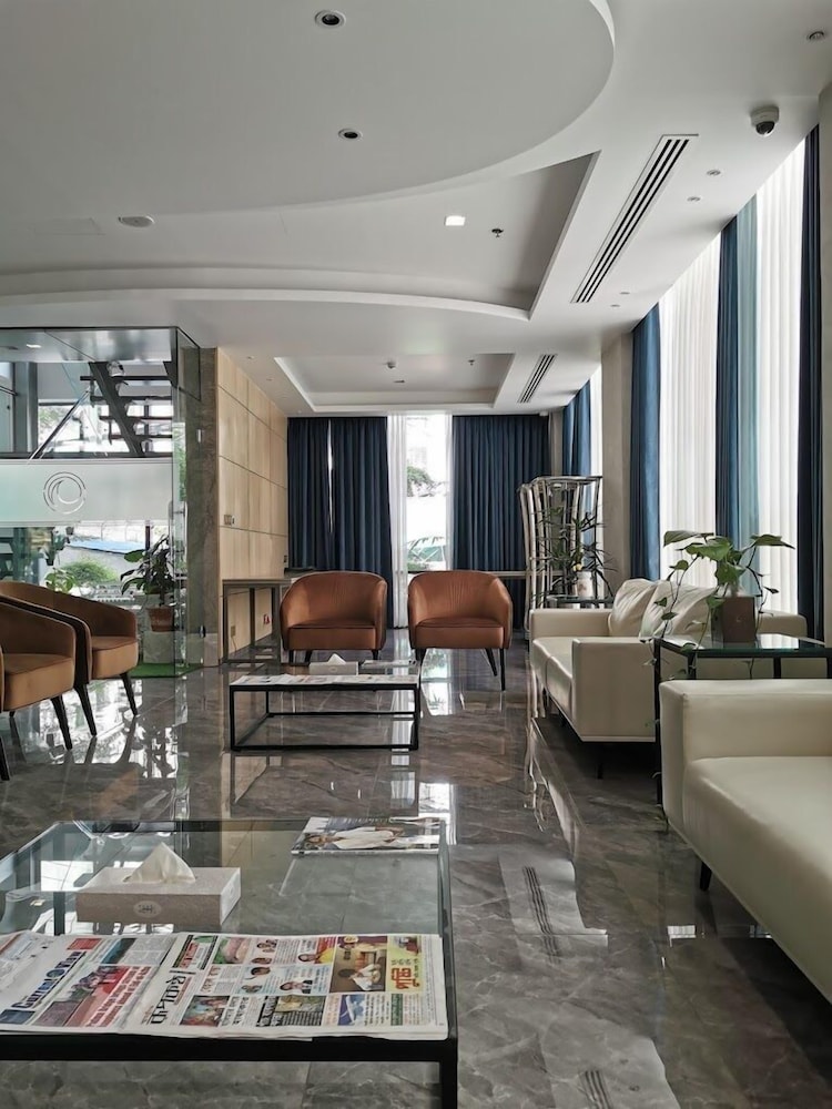 Pearl Hotel 37/43