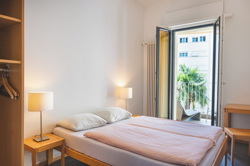 Youth Hostel Locarno 11/50