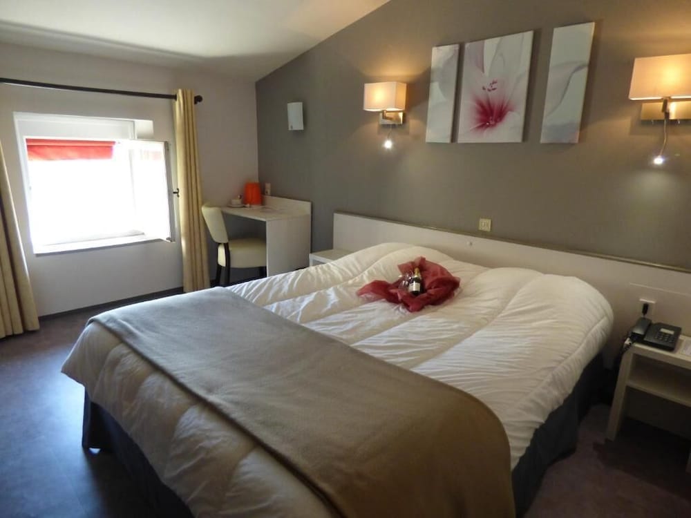 HOTEL DU CENTRE 6/32