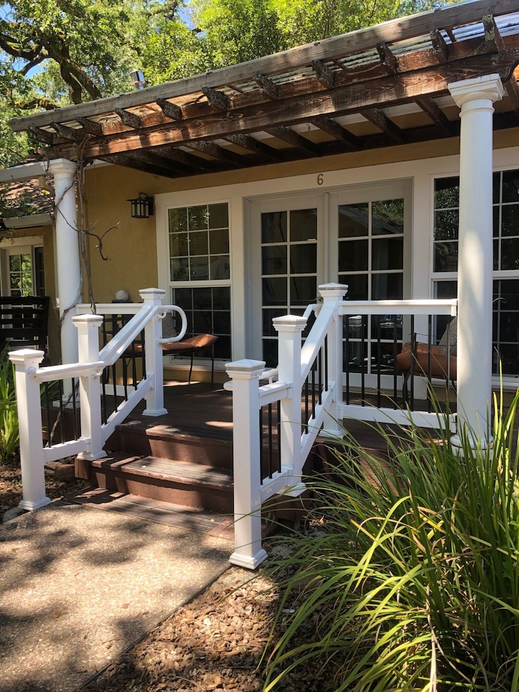 Glen Ellen Inn 2/62