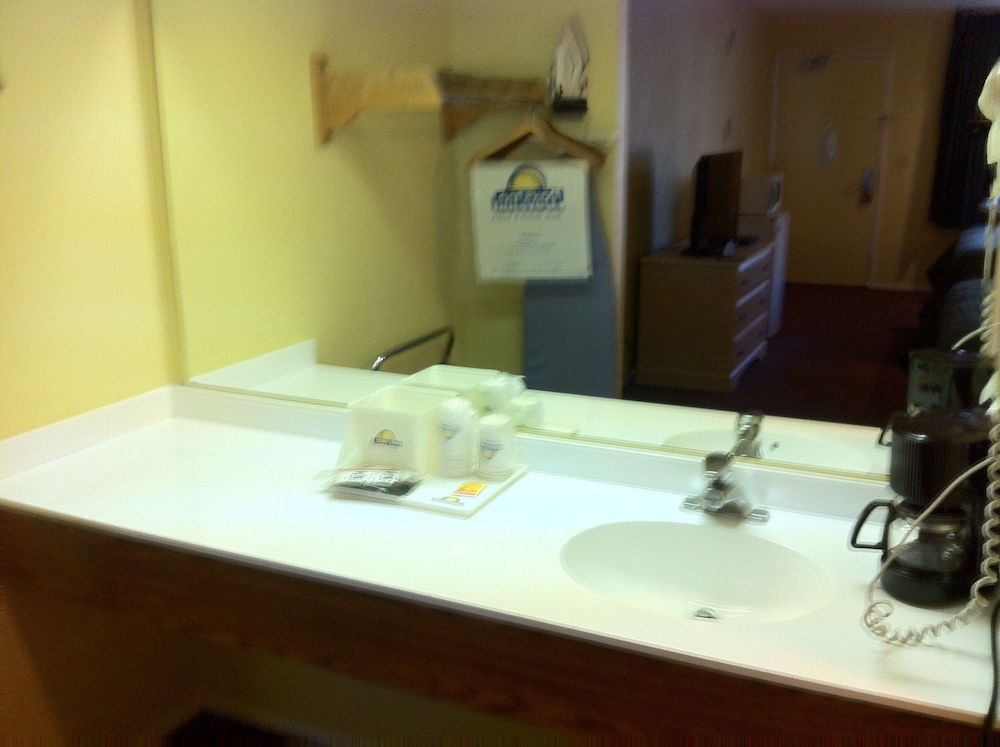 Days Inn by Wyndham Gilroy 21/21