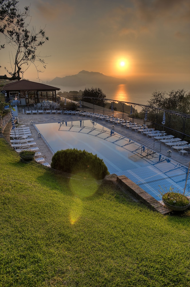 Gocce di Capri Hotel & Serviced Residence 65/73