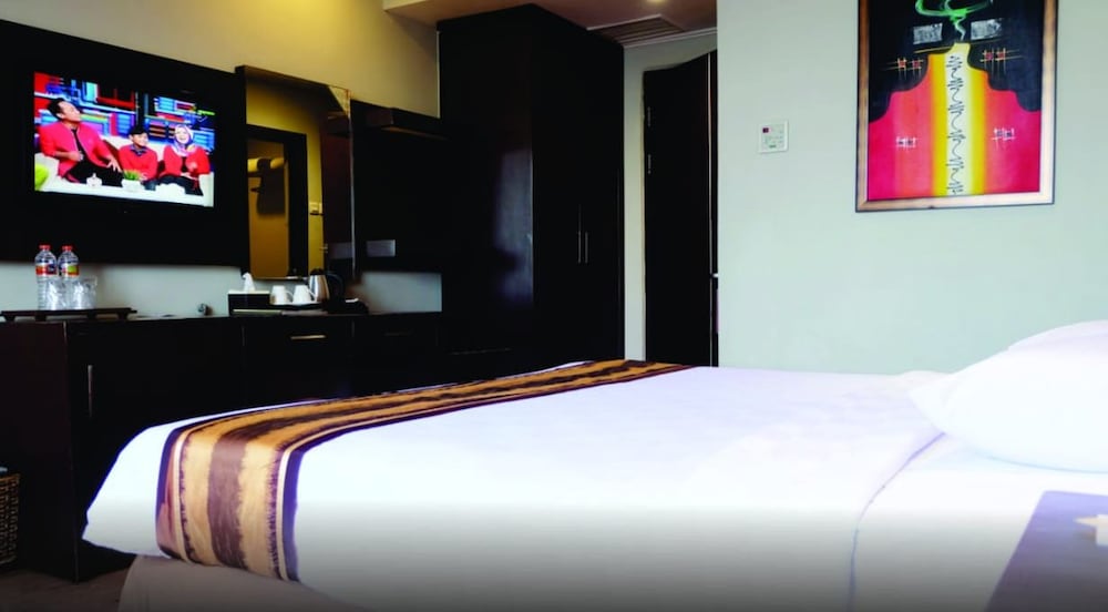 Grand Palace Hotel Makassar 9/18