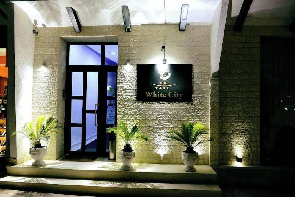White City 17/20