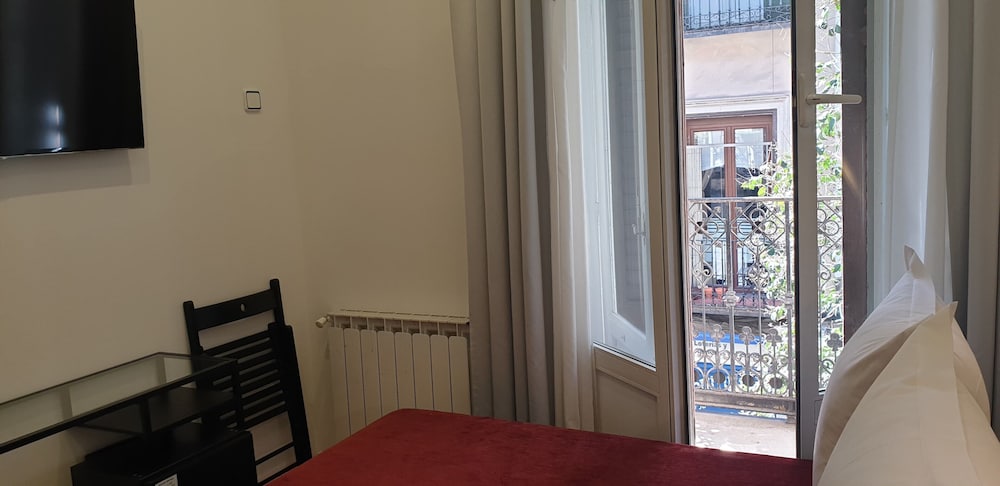 Hostal Las Fuentes 51/66