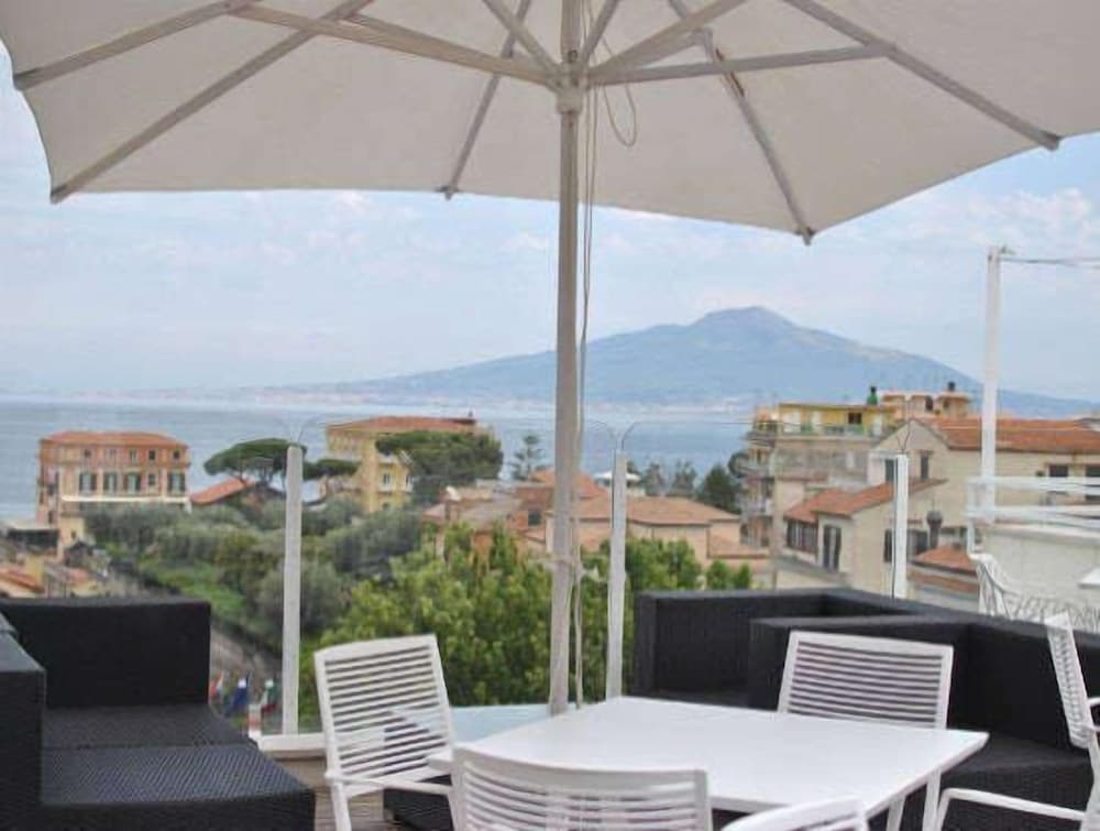 Hotel Plaza Sorrento 37/50