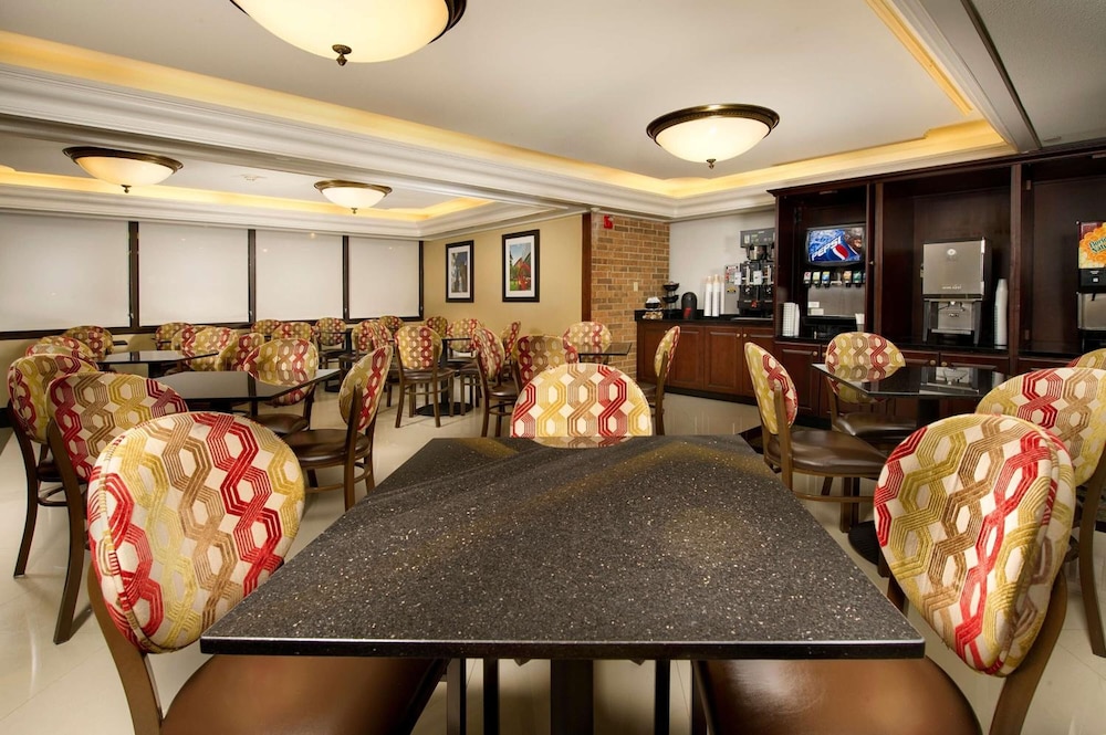 Hotel Lotus Kansas City Merriam 50/64