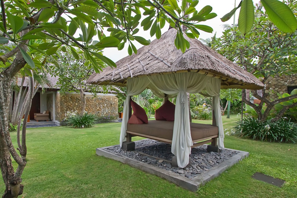 Rama Beach Resort And Villas 72/74