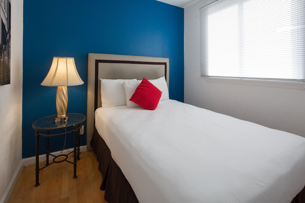 Alpine Inn And Suites 16/42