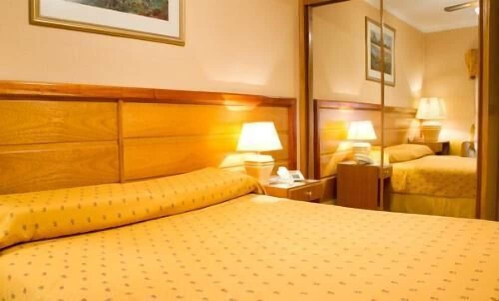 Hotel Provincial 10/24