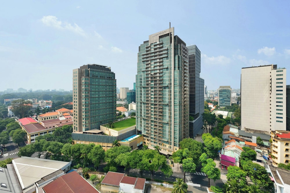 JW Marriott Hotel & Suites Saigon, The Apartments 3/49