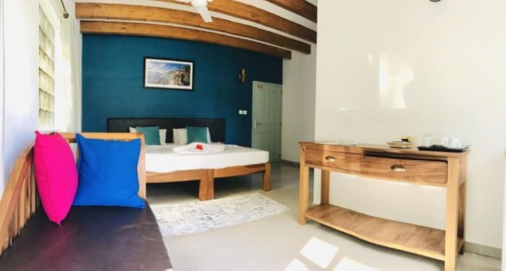 La Modestie Villa 7/50