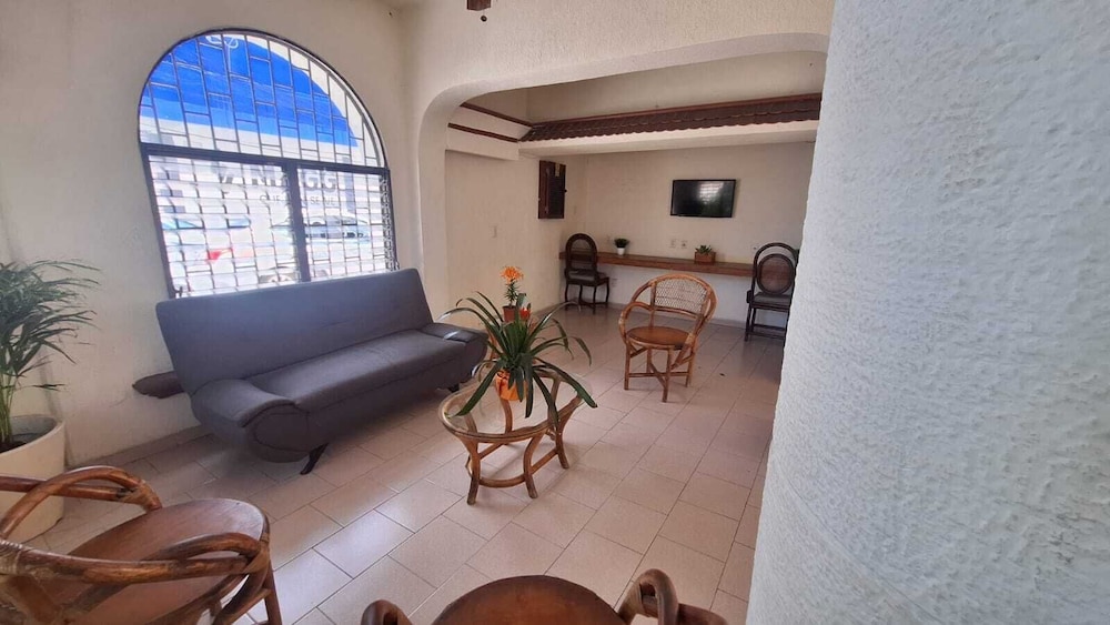 OYO Hotel Rolovi Cancun 38/60