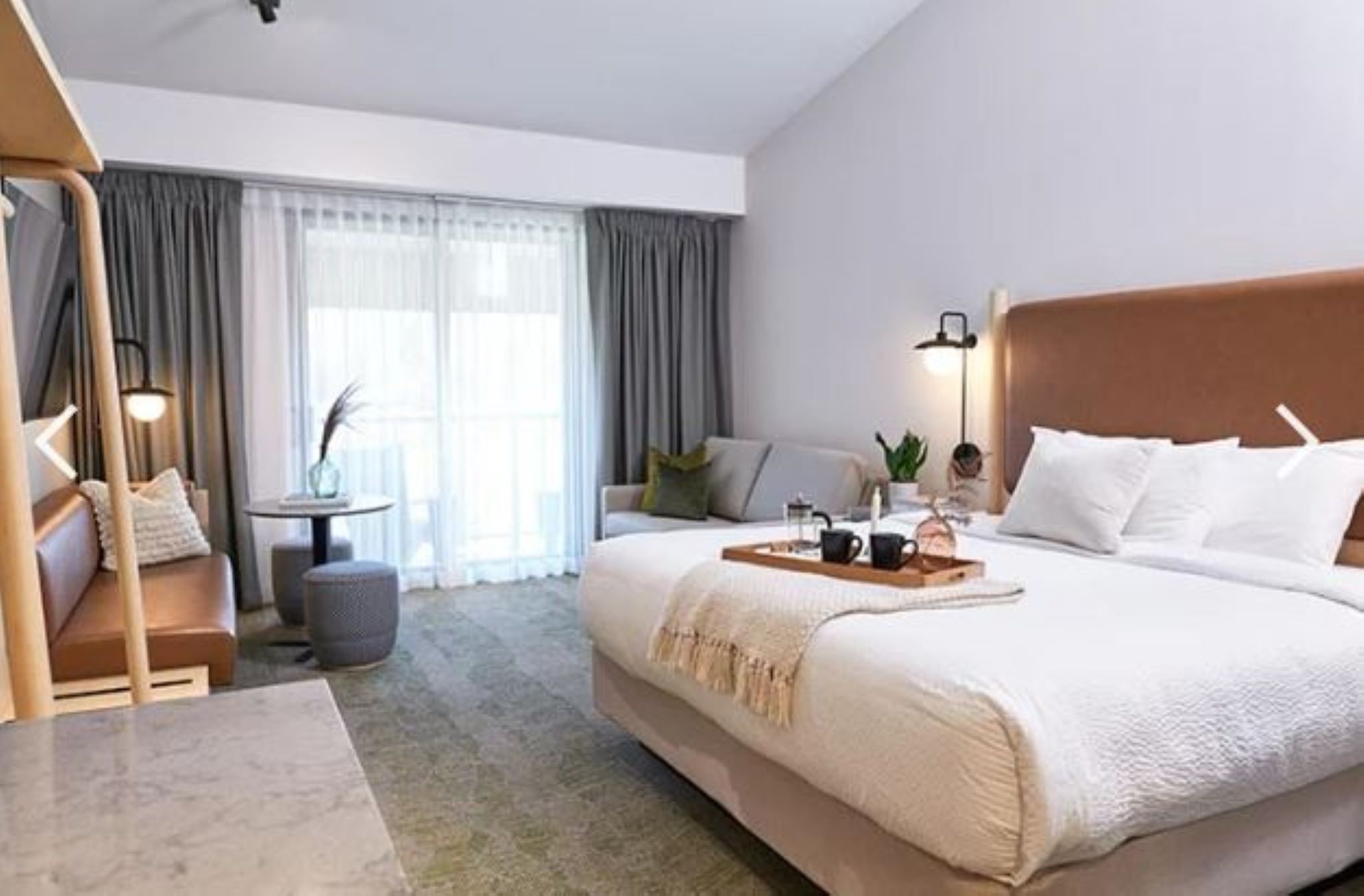 Alpine, Suite, King Bed, Kitchen