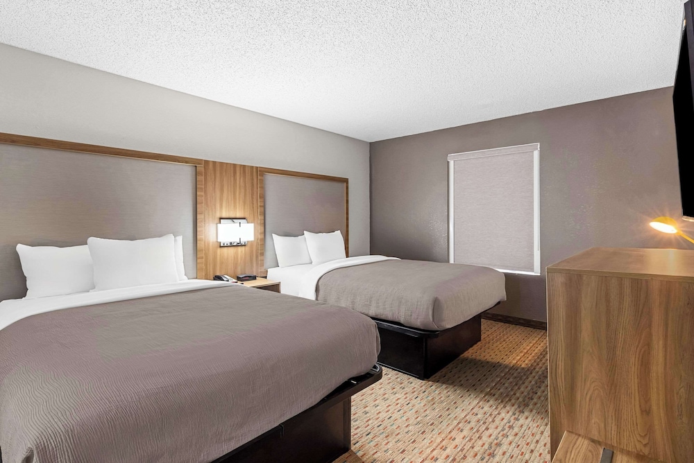 Upgrade, Efficiency, Suite, 2 Queen Beds