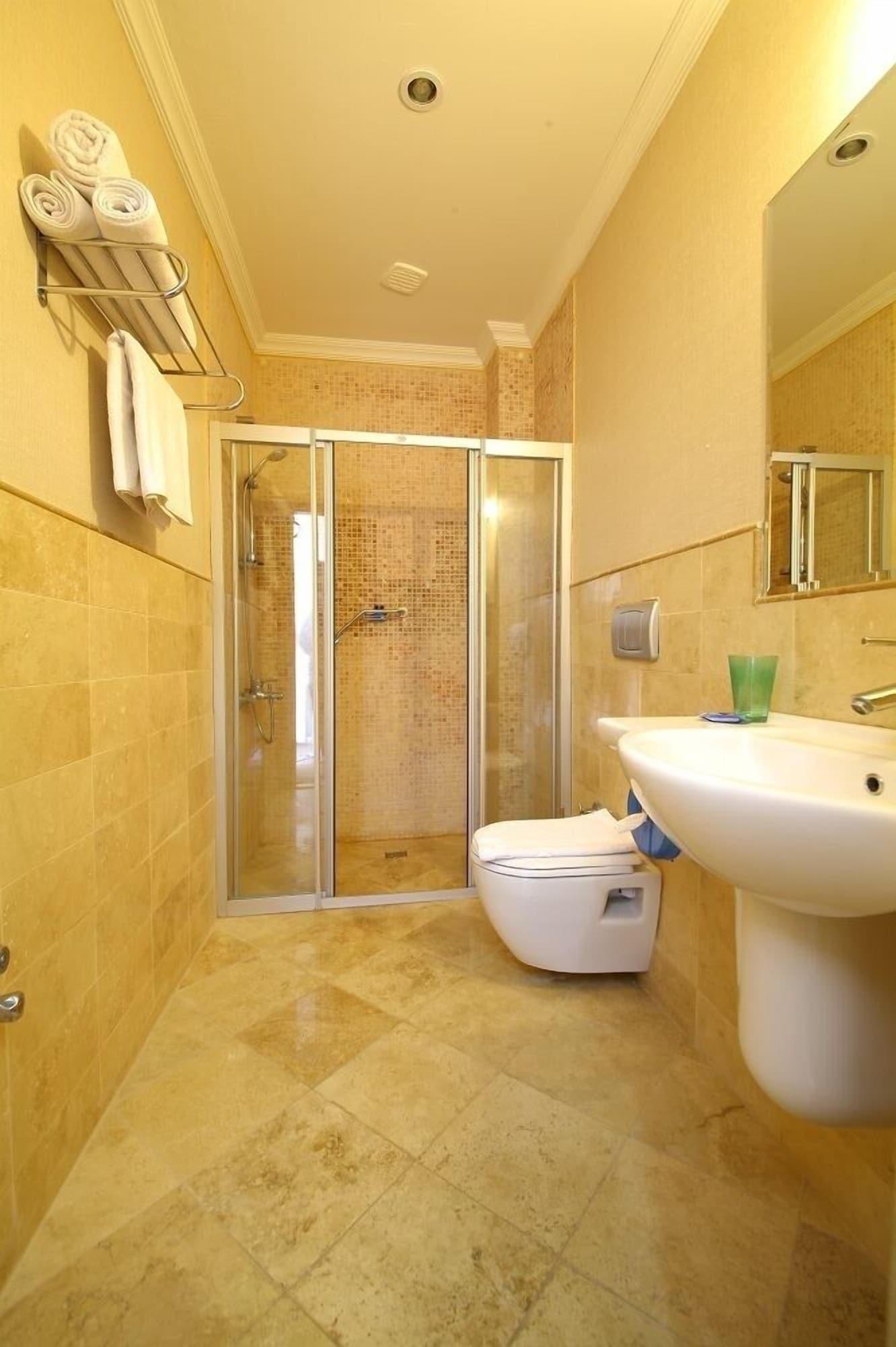 Acem Hotel 49/50