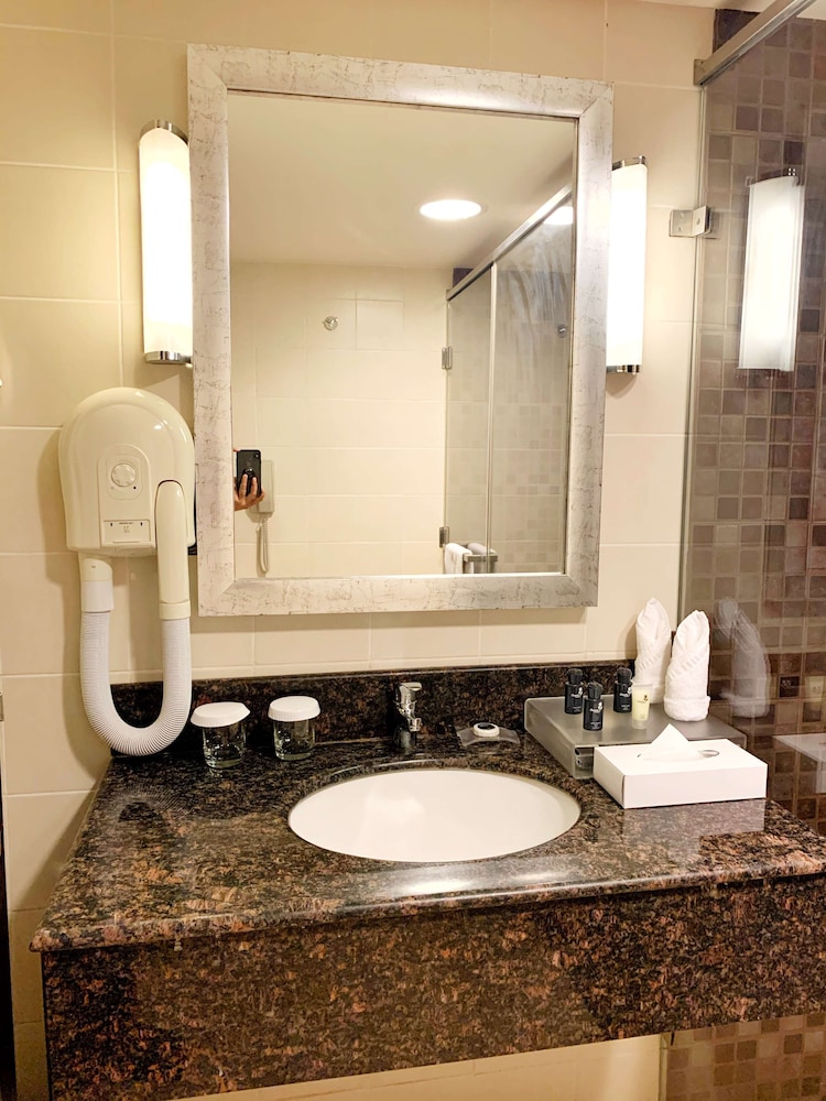 Best Western Premier Muscat 34/74
