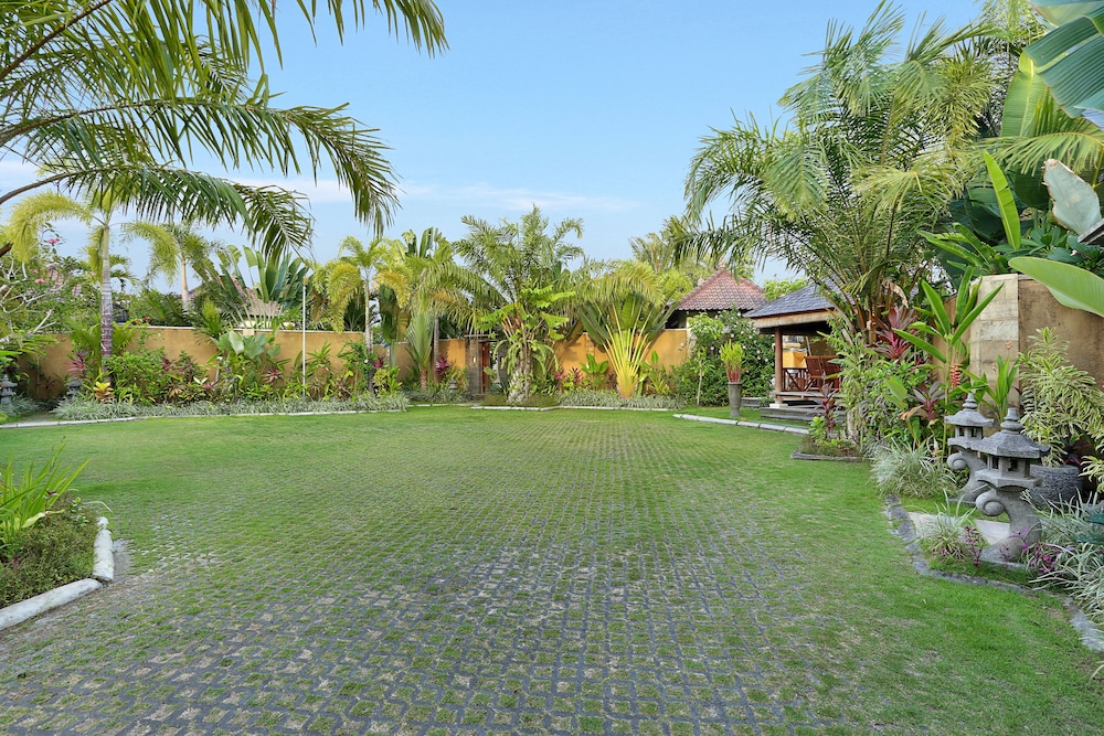 Askara Villa 10/26