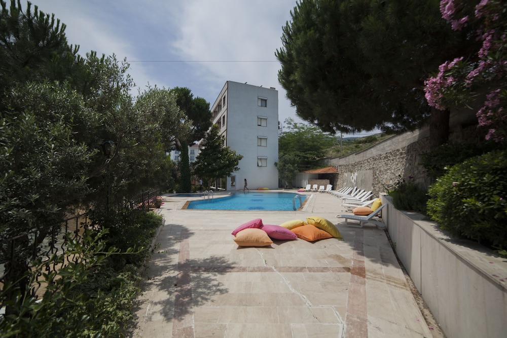 Tatlisu Kirtay Hotel 20/25