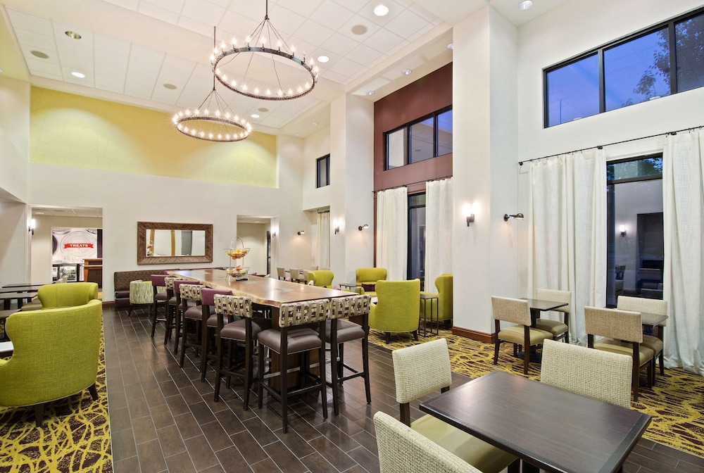 Hampton Inn Suites Walla Walla 35/48