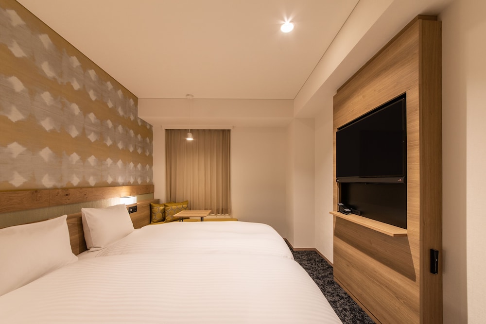 COMFORT, TWIN BEDS