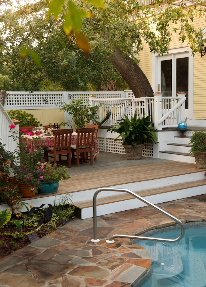 Azalea Inn and Villas 65/71
