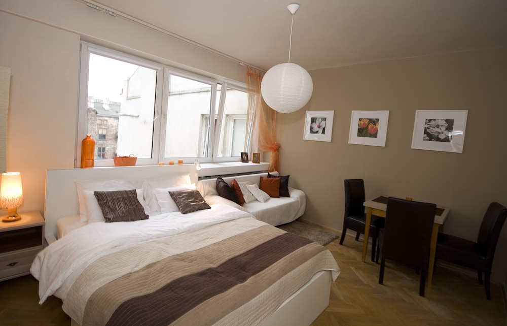Warsawrent Apartments Centralna 11/38